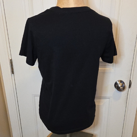 Black Heart Graphic Women's T-Shirt - Picture 2 of 7